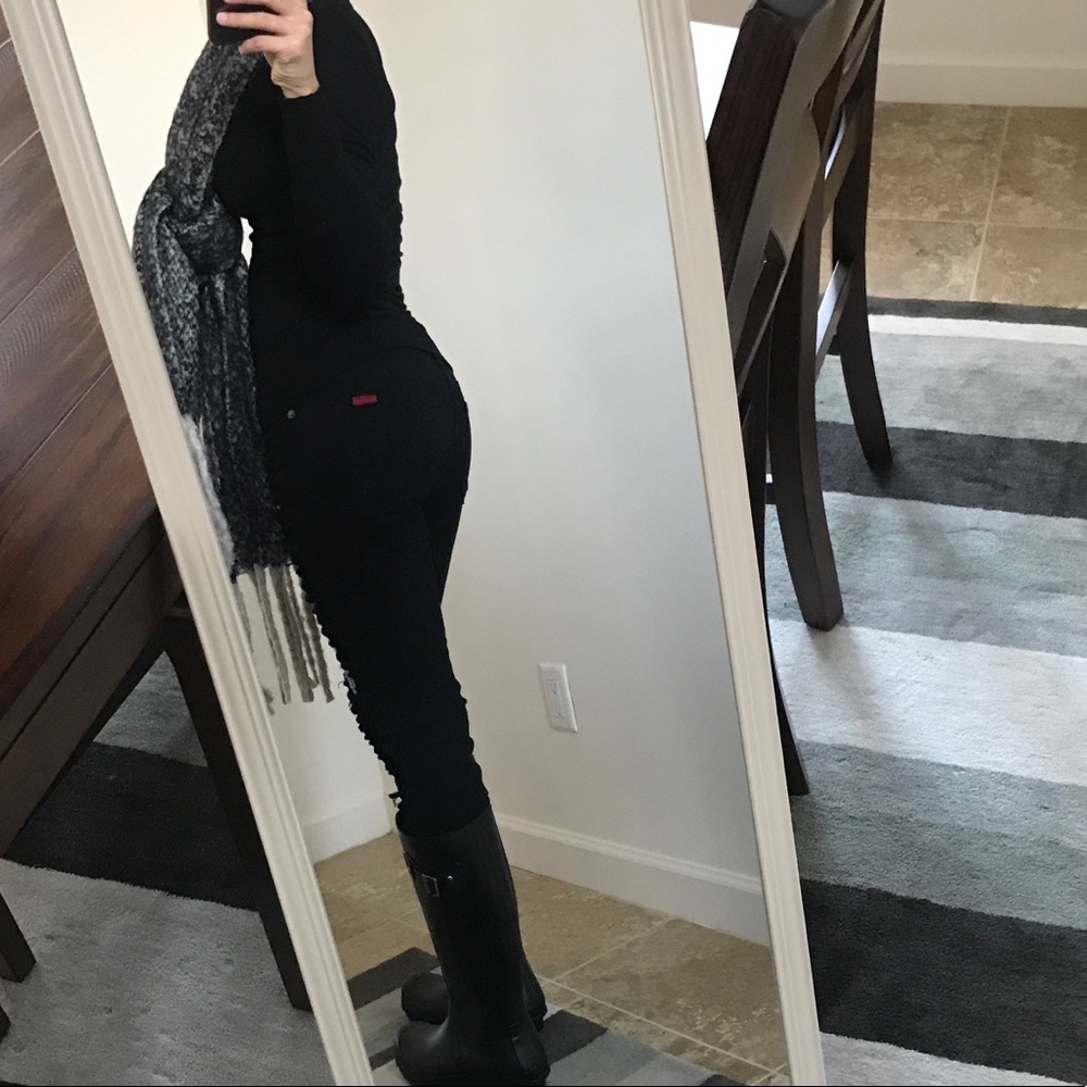 Women’s Black Ripped Skinny Jeans - Picture 8 of 8